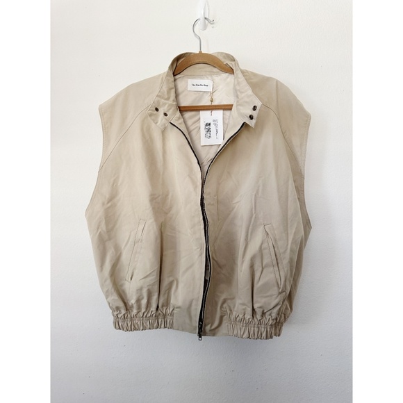 NWT The Frankie Shop Lance Sleeveless Bomber Jacket Beige XS/S - Picture 2 of 4